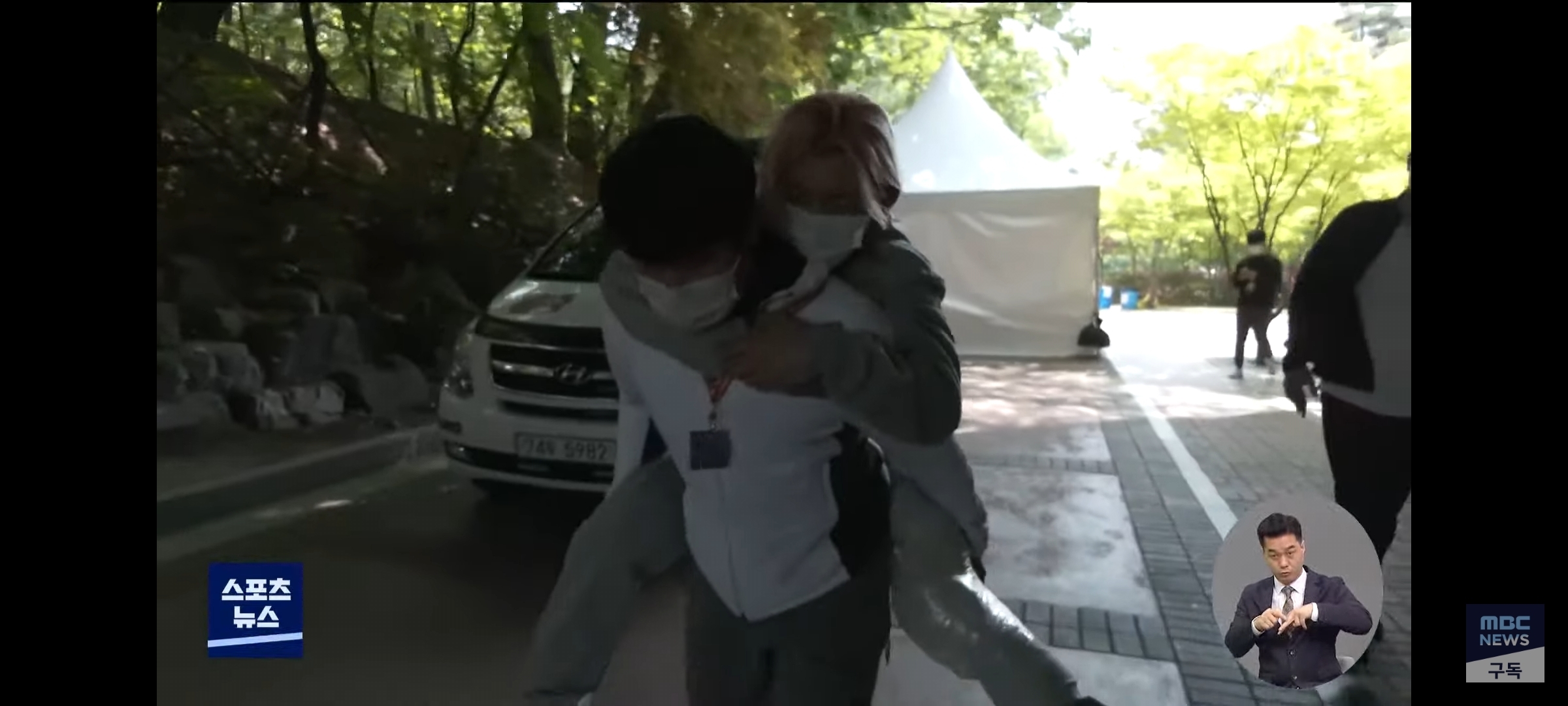 국가대표 선발전에서 넘어져서 무릎이 돌아간 곽윤기 | 인스티즈