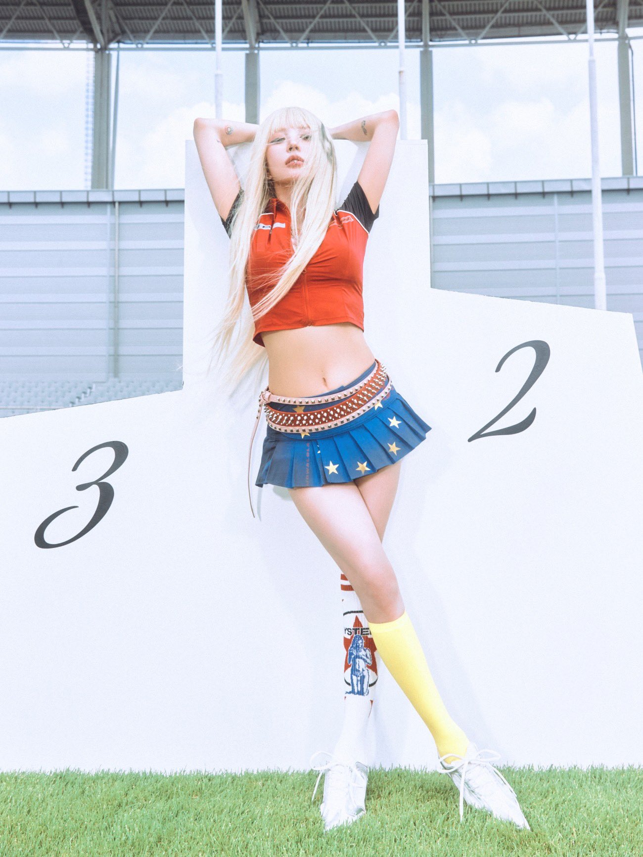 스엠이 니들 취향 몰라서 다 시도해봤어 라고 말하는거 같은 보아 정규 11집 컨셉.jpgif | 인스티즈