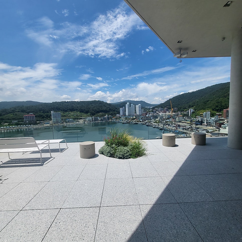 한국인들도 잘 모르는 한국 최대 원두회사가 차린 카페 브랜드.jpg | 인스티즈