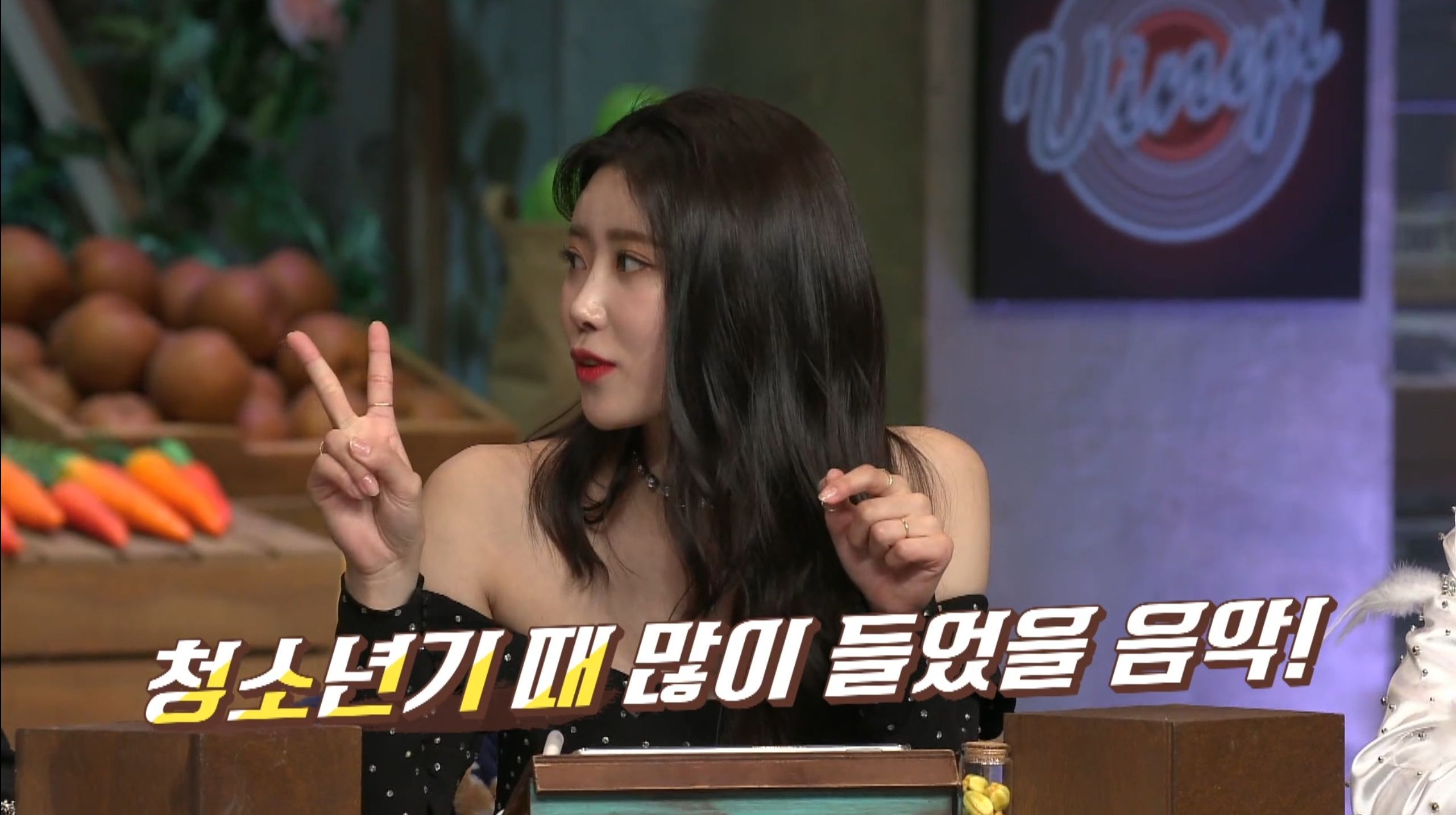 아이돌들에게 아이돌 노래 받아쓰기를 시키면 안 되는 이유.jpg (티빙 놀토 스핀오프 아받대 첫 공개) | 인스티즈