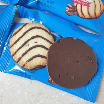 더 맛있는 초코 과자는?????? | 인스티즈