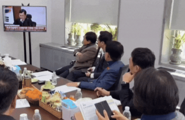 '와~' 박수치고 벌떡…법사위원들도 반색한 한덕수 선고 | 인스티즈