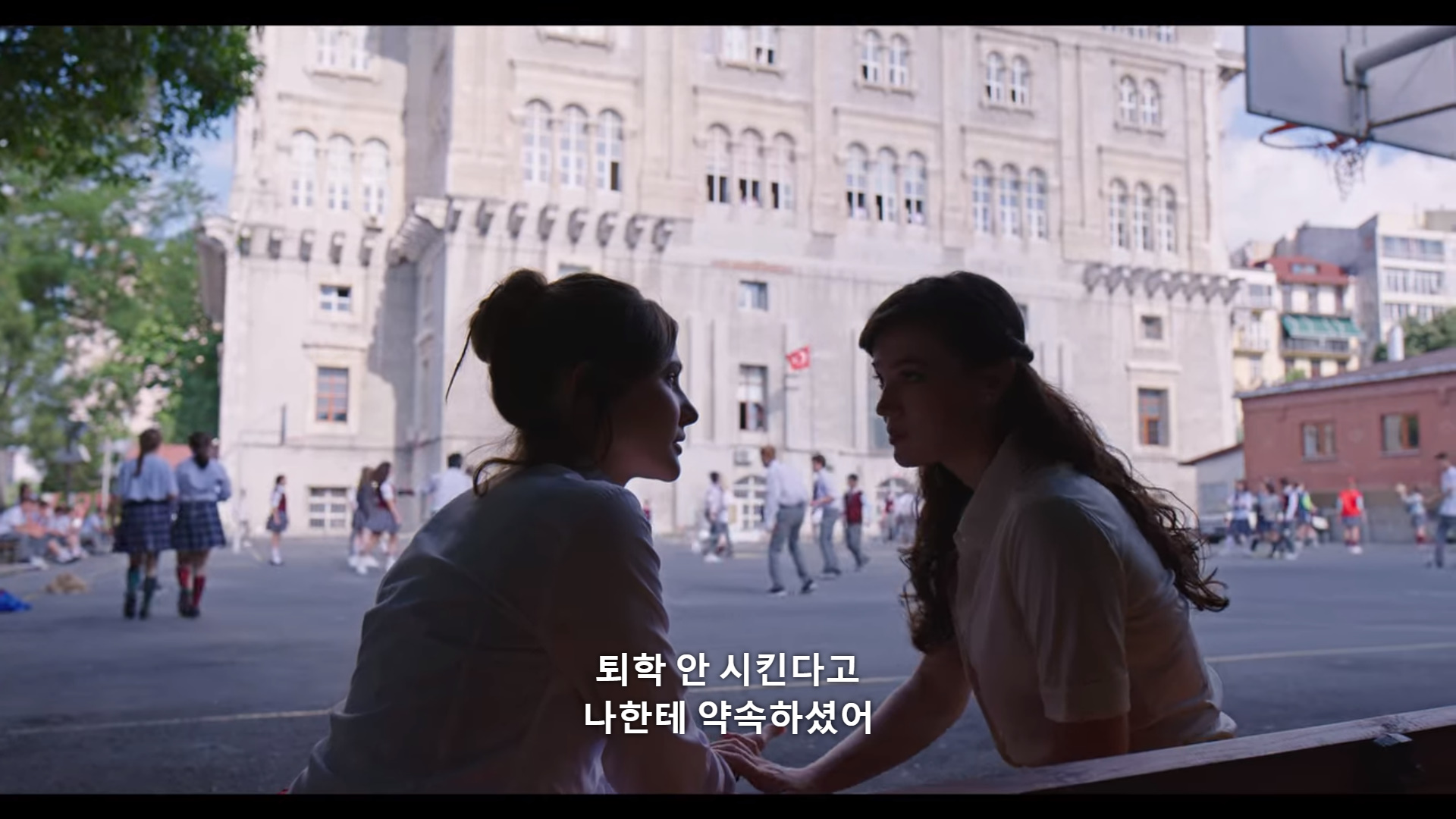 퇴학 당하게 생겼는데요.. 퇴학을 반대했던 유일한 선생님이 전근간대요. 전근을 막아야 해요! (스압) | 인스티즈