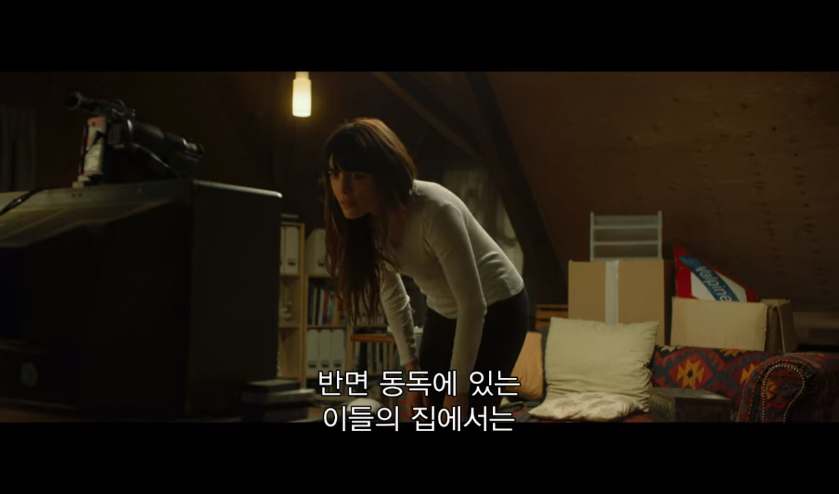 새로 이사온 집에서 25년 전에 죽은 소년과 연결됐는데 다음 날 일어나니 내 딸이 완전히 사라졌다 | 인스티즈