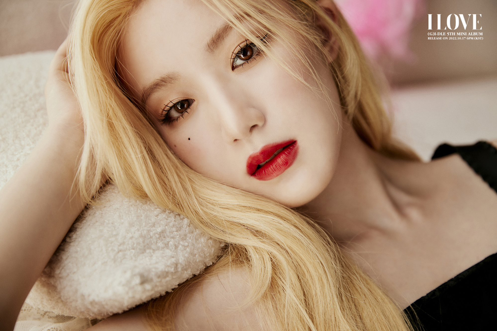 멤버 전원이 금발로 탈색한 (여자)아이들.jpg | 인스티즈