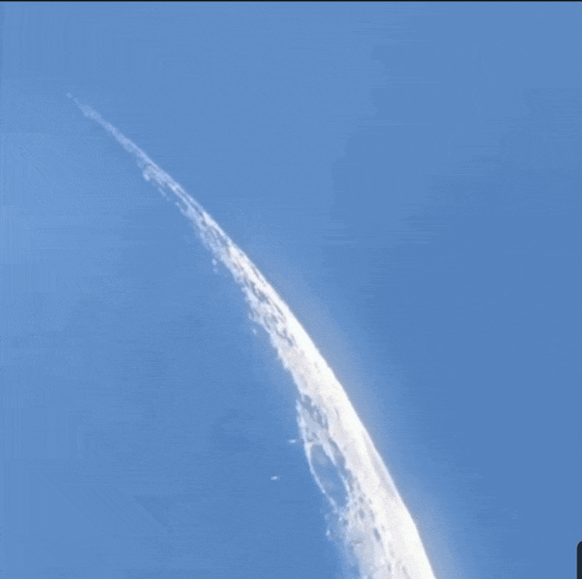 캐나다에서 관측했다는 달 표면 UFO.jpgif | 인스티즈