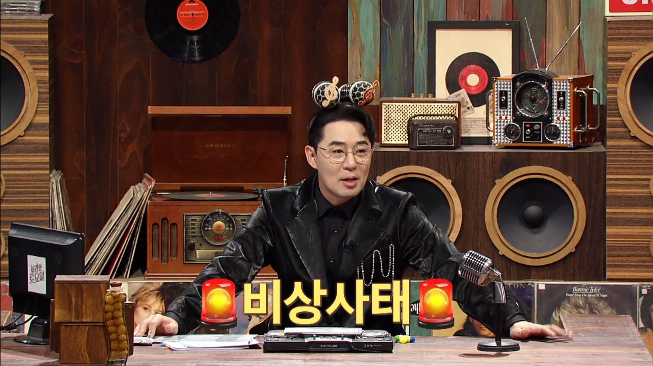 아이돌들에게 아이돌 노래 받아쓰기를 시키면 안 되는 이유.jpg (티빙 놀토 스핀오프 아받대 첫 공개) | 인스티즈