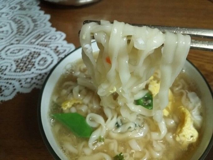 매니아층에서 감칠맛이 역대급이라고 소문났다는 라면.jpg | 인스티즈