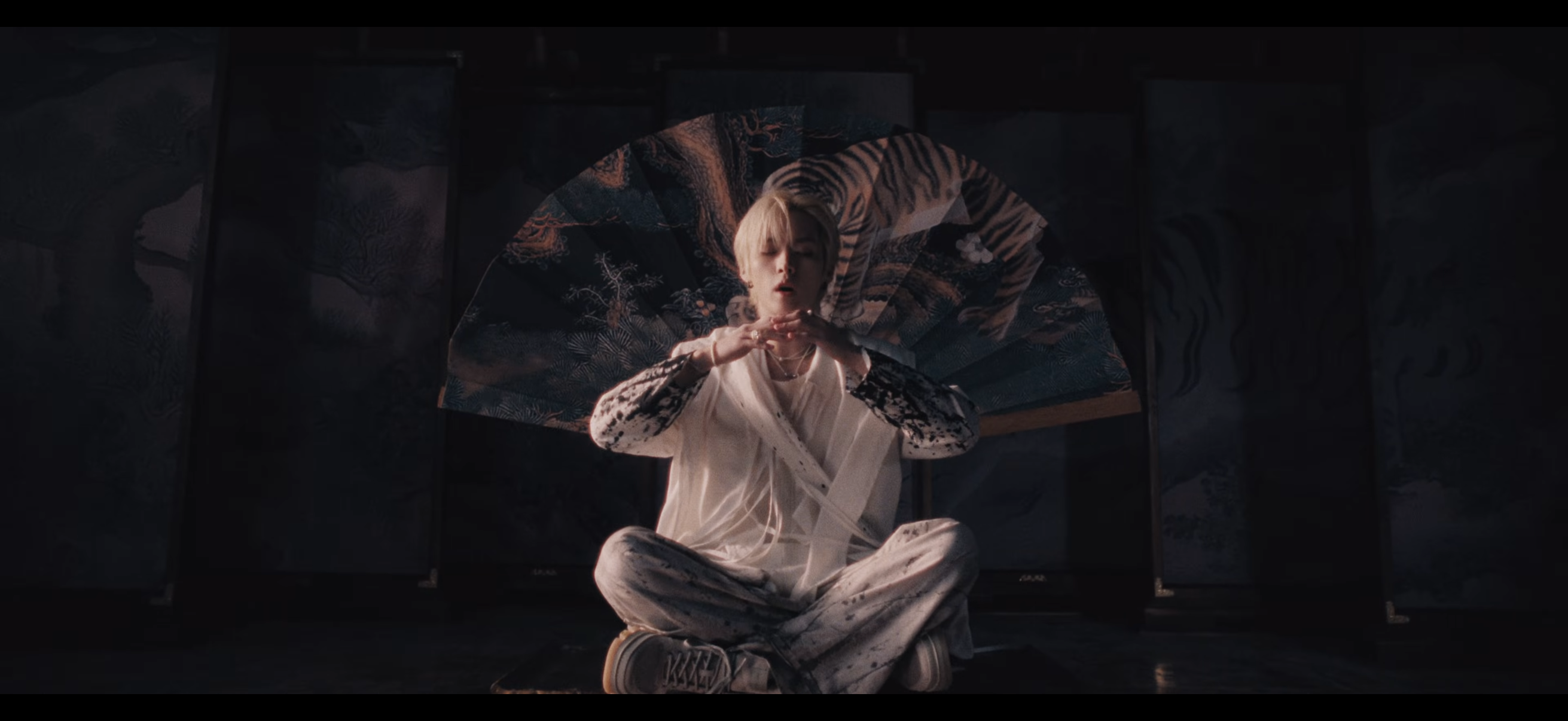 스트레이키즈(StrayKids) "신선놀음(DIVINE)" M/V | 인스티즈