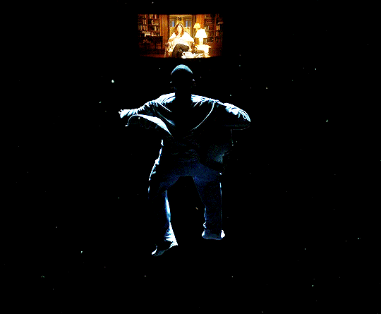 백인 여자친구 부모님 집에 처음 방문하는데 이 가족 전부 어딘가 이상한 거 같아요..gif | 인스티즈