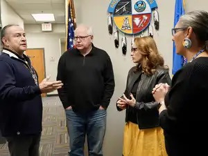 방금 해리스 러닝메이트(부통령)에 지명된 백남은 누구인가 | 인스티즈