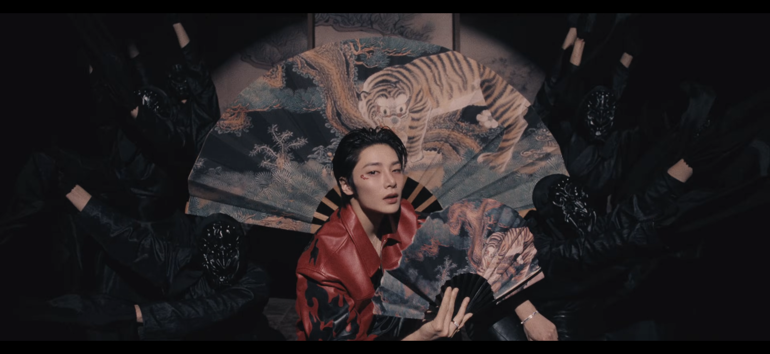 스트레이키즈(StrayKids) "신선놀음(DIVINE)" M/V | 인스티즈