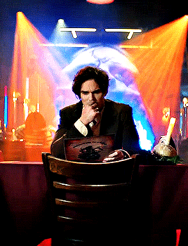 상사가 드라큘라인데 이제 제발 퇴사 하고 싶습니다..gif | 인스티즈