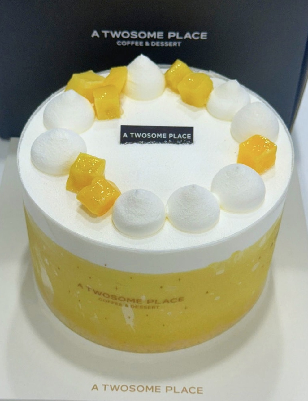 투썸 플레이스 신상 고구마 케이크 | 인스티즈