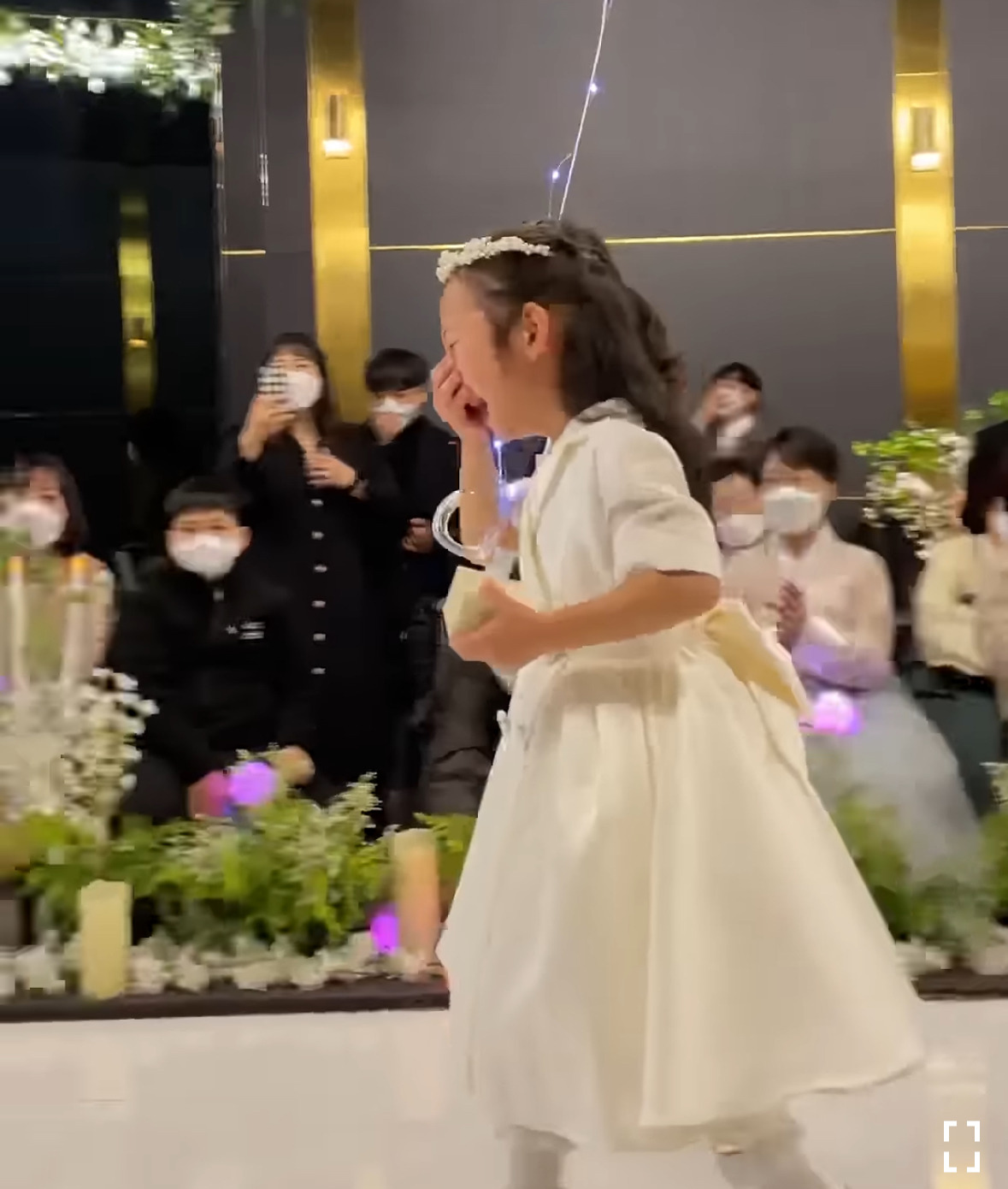 외삼촌 결혼식날 화동하는 조카가 대성통곡한 이유 | 인스티즈