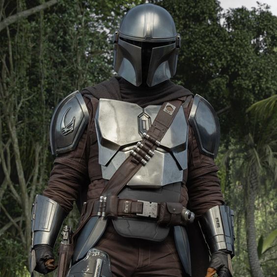 50살짜리 현상 수배자를 잡았는데 알고 보니 어린 아기였어요 gif | 인스티즈