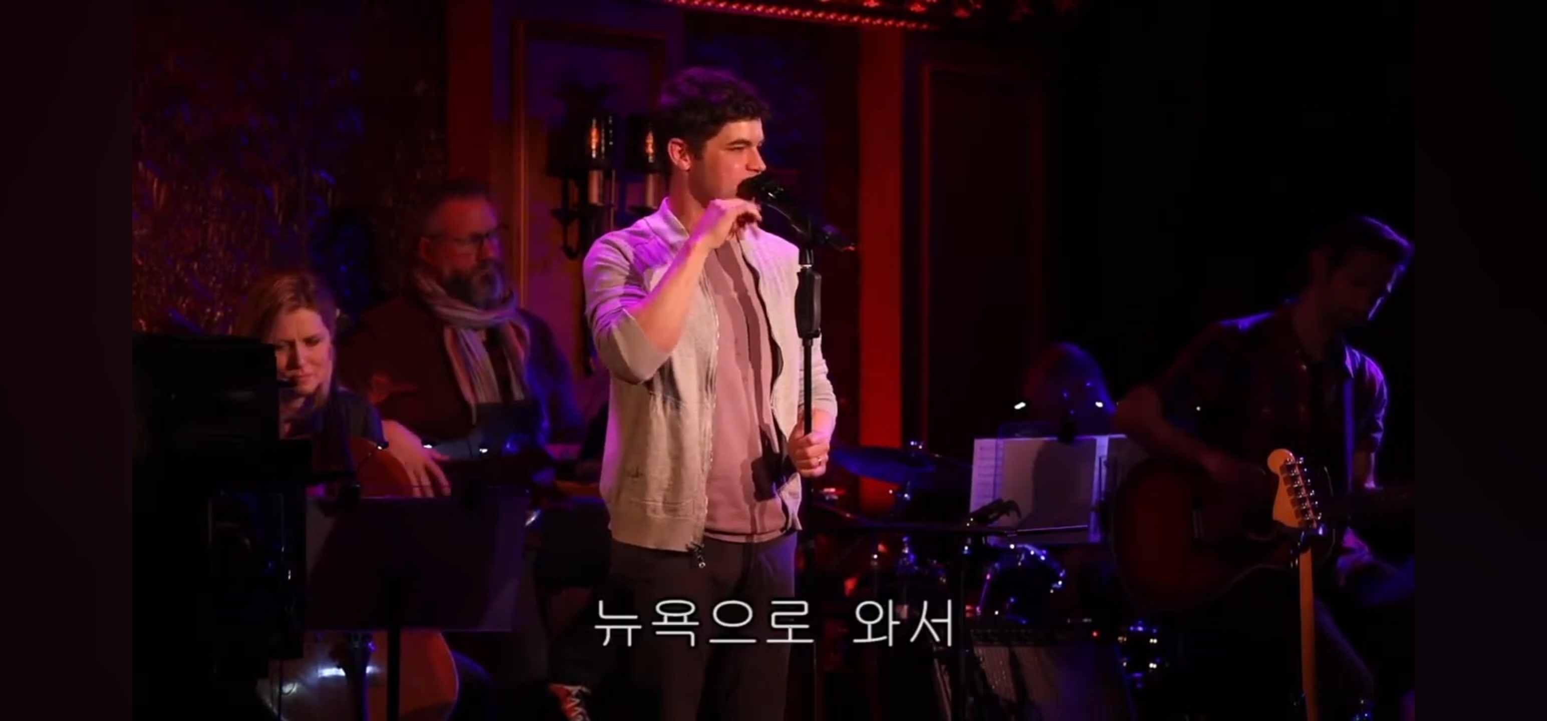 이제 와서 말하지만 휴 잭맨, 잭 에프론 대신 위대한 쇼맨이란 영화를 세상에 나온 게 한 건 나야! 그게 무슨 소리냐고?.jpg | 인스티즈