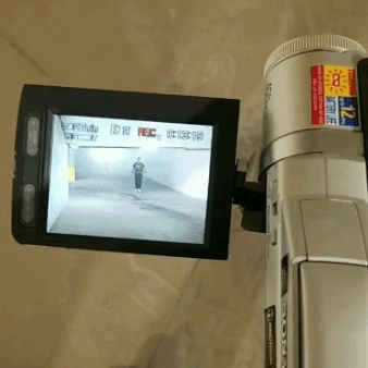 요즘 다시 유행하는 레트로 캠코더.gif | 인스티즈