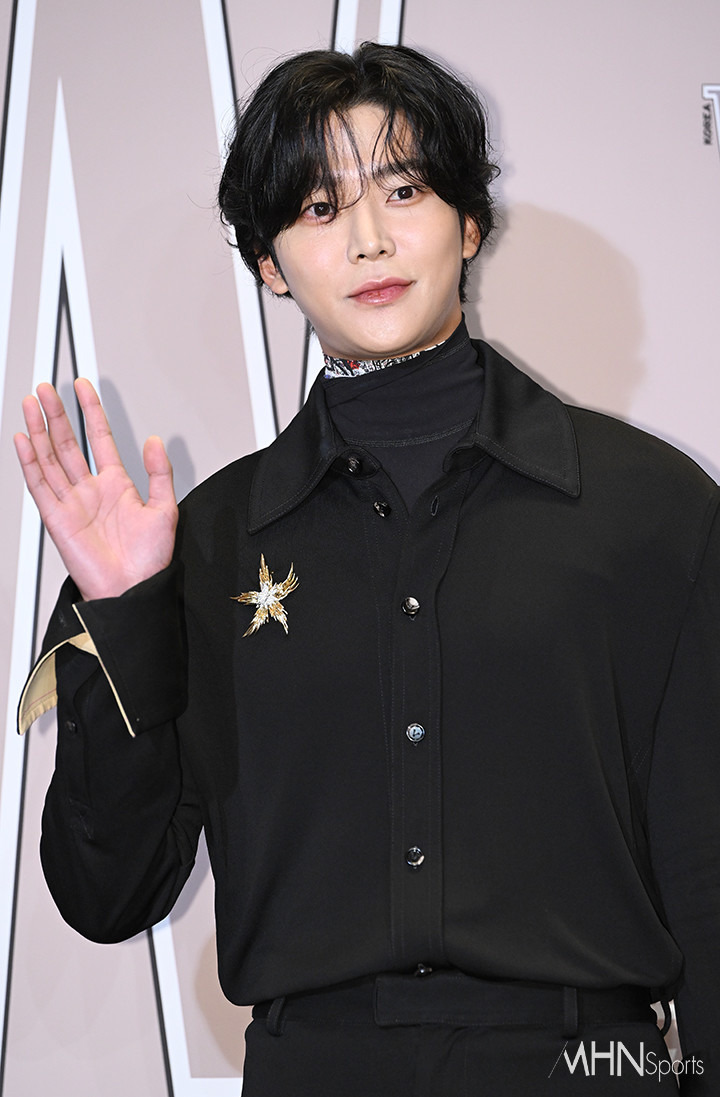 오늘자 W코리아 행사에 참여한 남배우 모음.jpg | 인스티즈