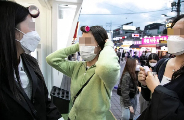 밖에서 헤어롤 왜 말고 다녀요? | 인스티즈