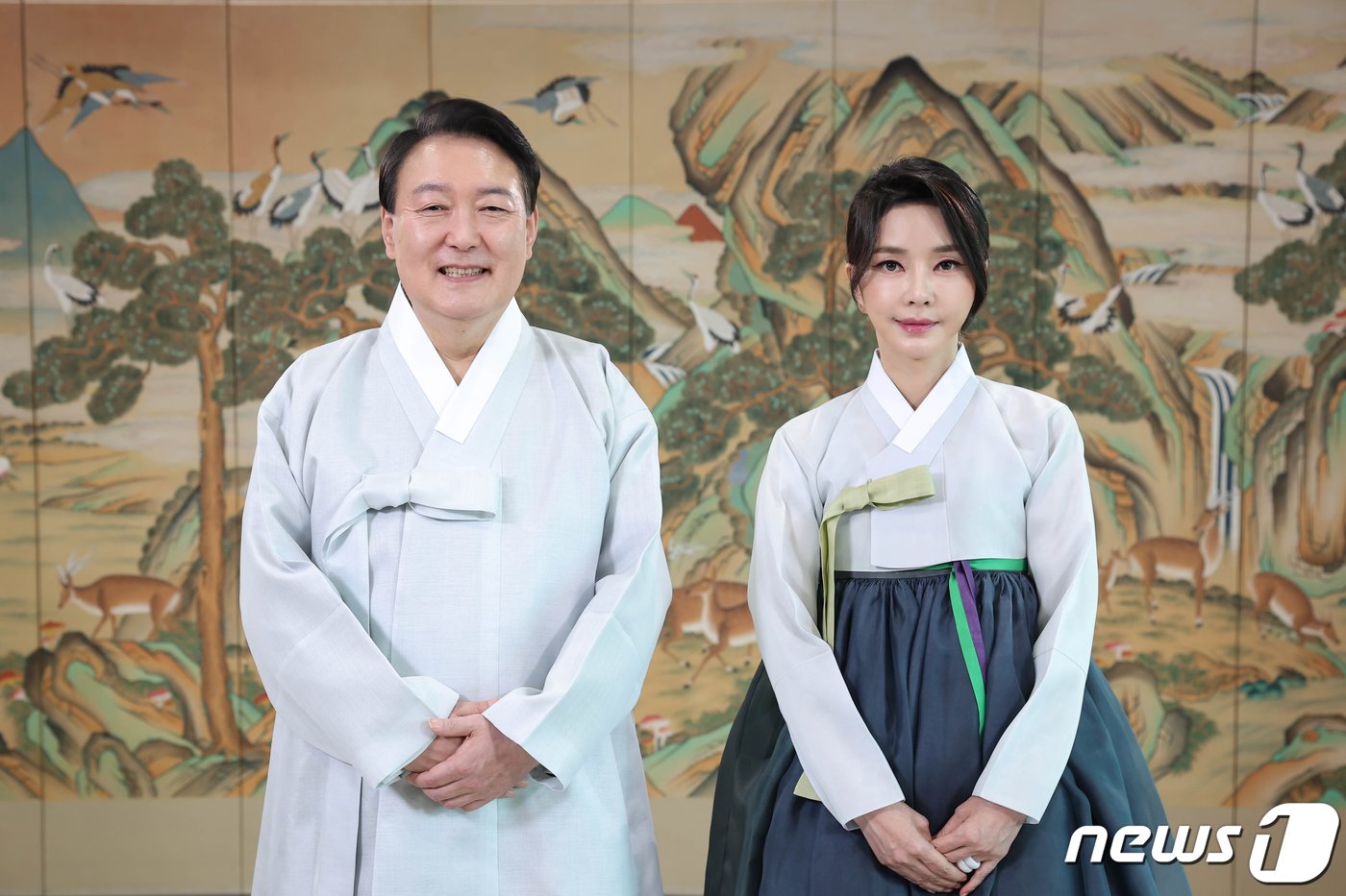 윤석열 김건희/이재명 김혜경 부부 한복입은 사진 | 인스티즈