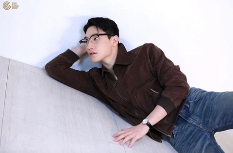 잘생긴 건 어딜가나 통하는구나 증명한 케이스 ⬅️NEW 버전 | 인스티즈