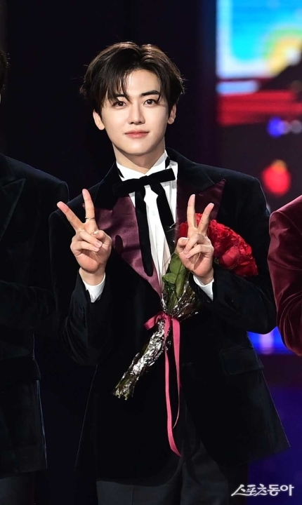25일,가요대전 레드카펫 보이그룹들 | 인스티즈