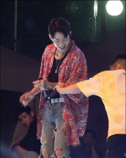 박재범이 극존칭쓰면서 대접해주는 사람 | 인스티즈