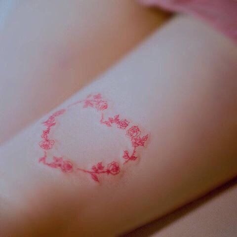 백예린 다리에 새로 추가된 타투.jpg | 인스티즈