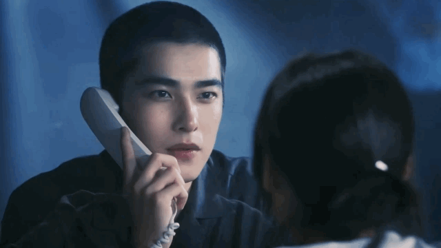 다큐 찍으러 사형수 인터뷰 갔는데 웬 존잘남이 멜로눈깔로 쳐다봐요..jpgif (상견니 제작진 넷플 신작 영업글) | 인스티즈