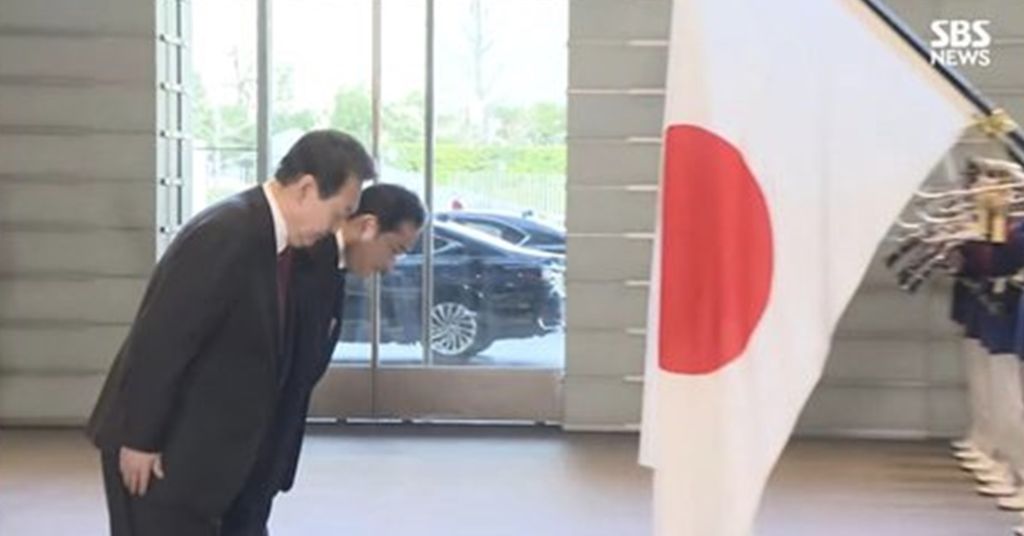 트럼프 일장기 패싱에 당황한 다카이치 총리 | 인스티즈