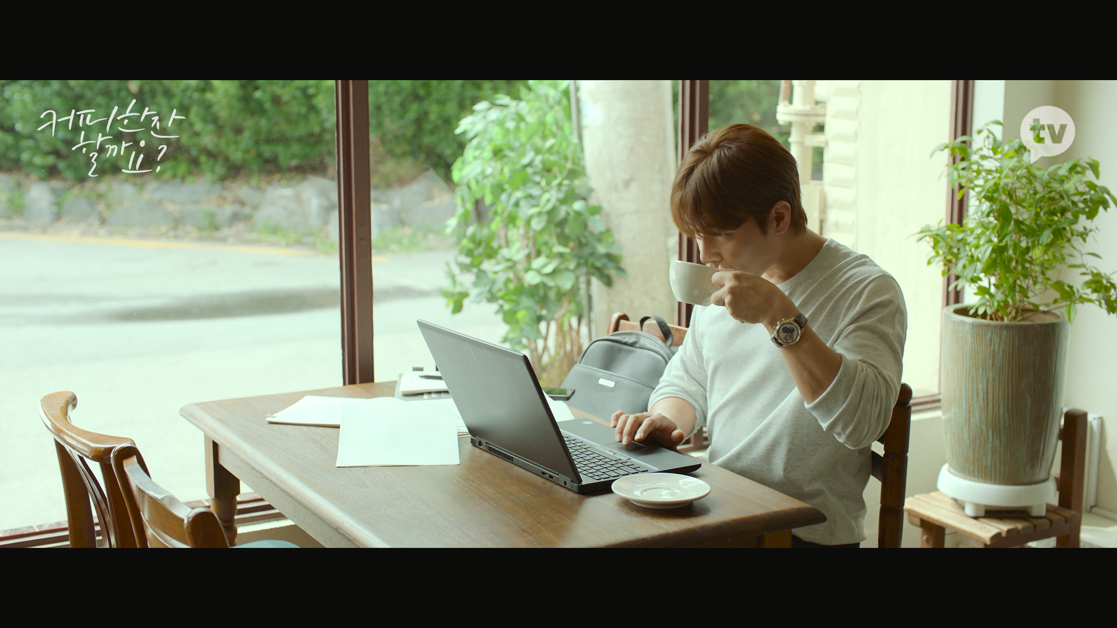 우리 카페에 매일 오는 손님이 있는데 완전 진상임.jpg | 인스티즈