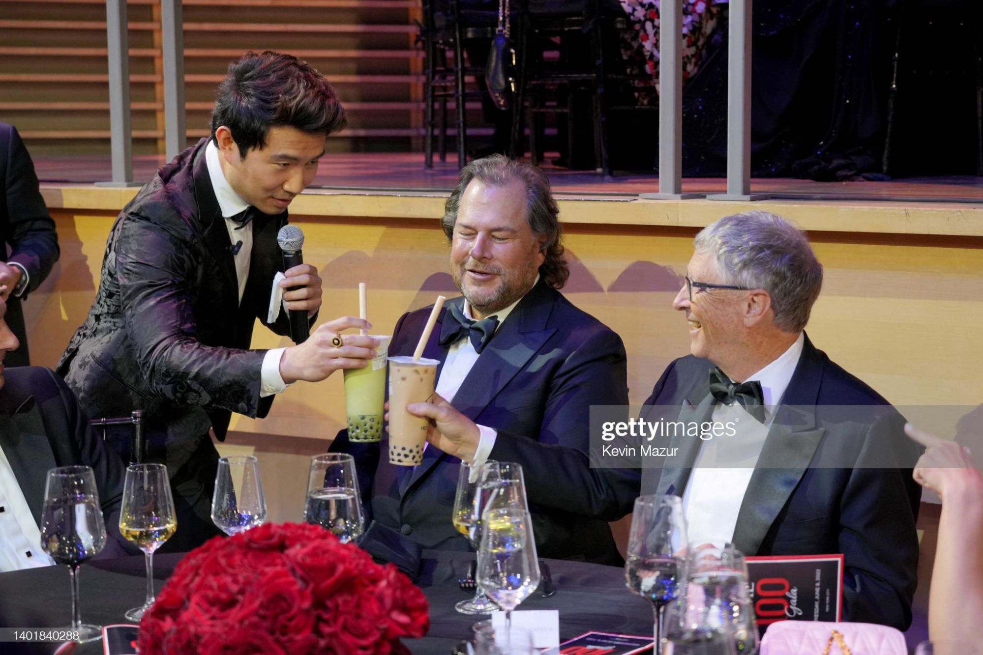 인스타그램에 공차 마신 거 인증한 빌게이츠 | 인스티즈