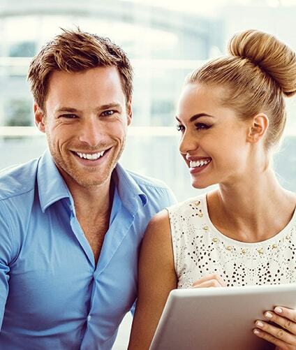 미국애들 미소지을때 입이 쫙쫙 찢어지는 이유.jpg | 인스티즈