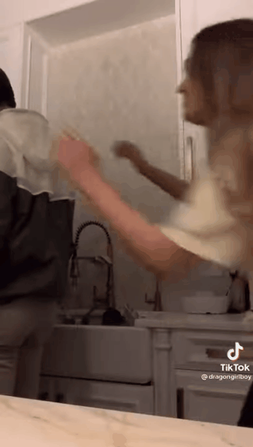 남사친이랑 포옹하기 | 인스티즈