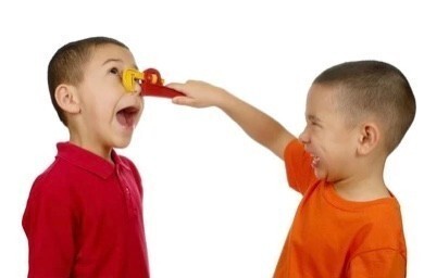 유레카하는 짤의 꼬마 빨간옷 말고도 여러벌 있더라 | 인스티즈