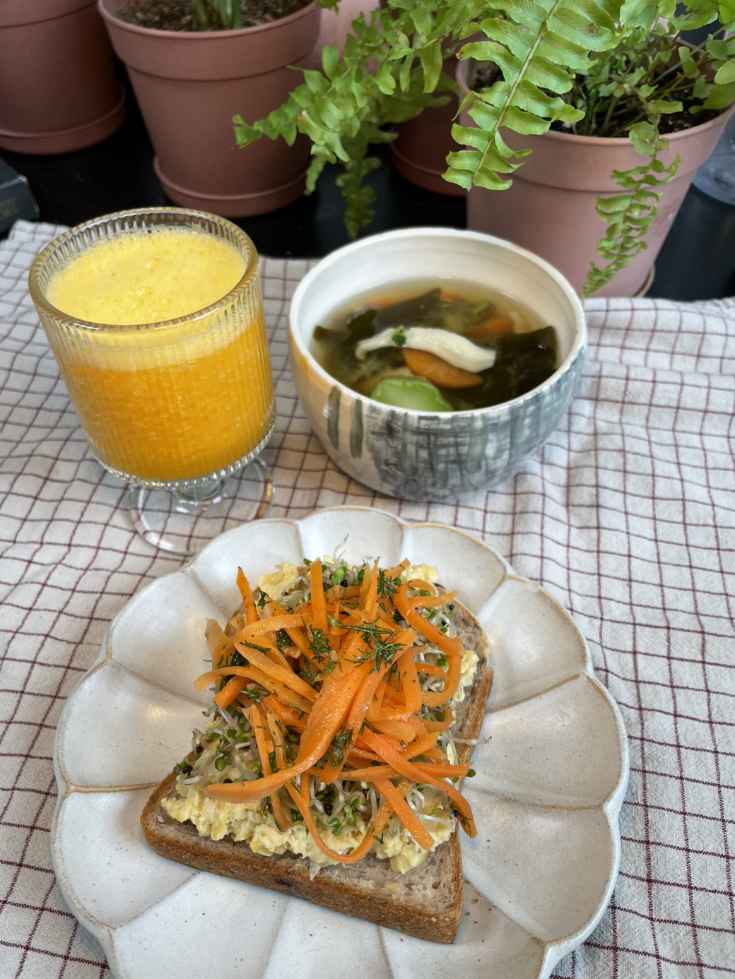 🌱🥪 병아리콩으로 만드는 비건 참치 & 당근 연어 샌드위치 🥕✨ | 인스티즈