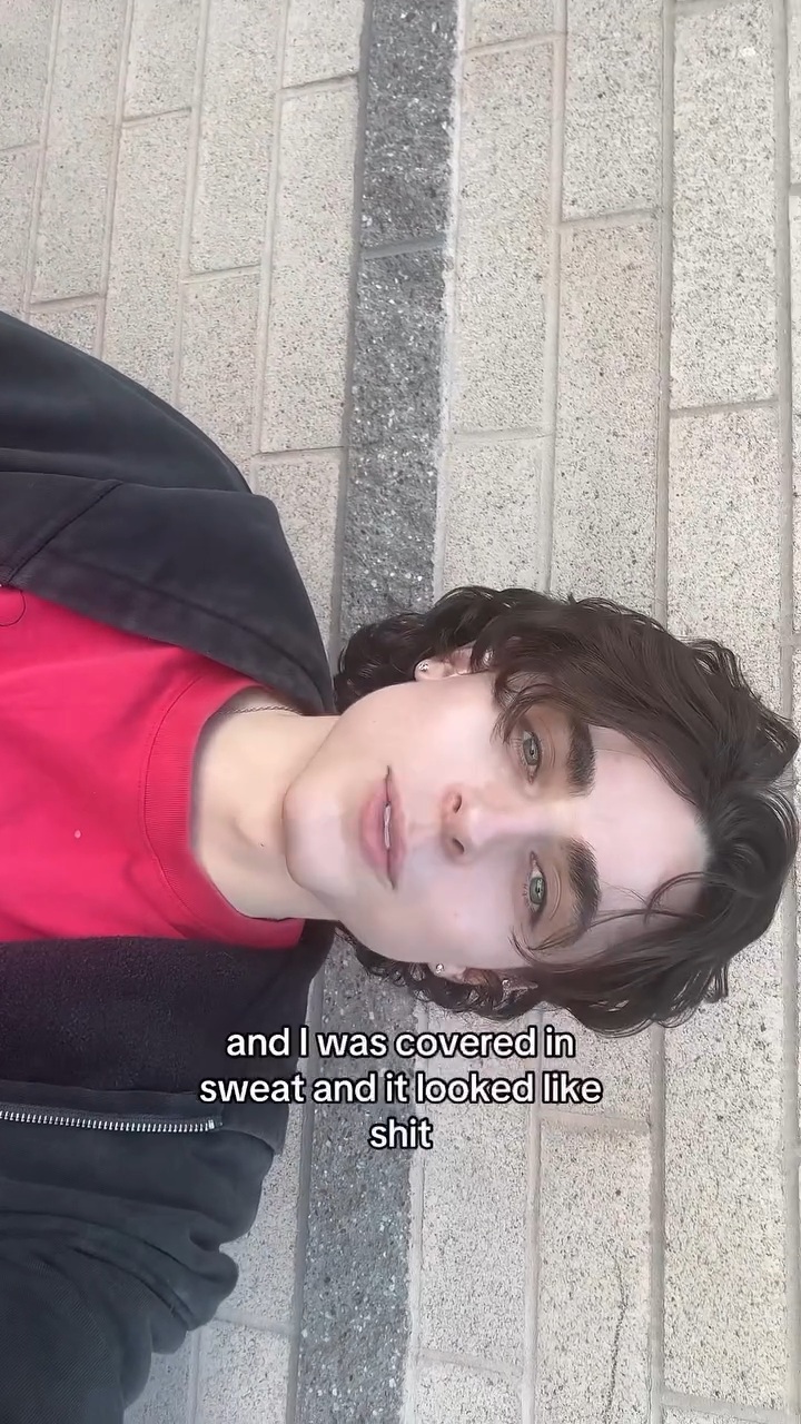 땀에 쩔어서 몰골 엉망이었는데 어떤 아버님이랑 사진 찍어줌 | 인스티즈