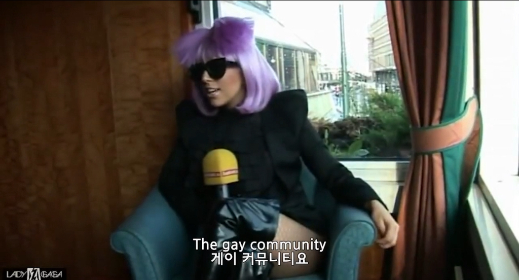 무례한 기자 개패고 다니던 시절의 레이디 가가.jpg | 인스티즈