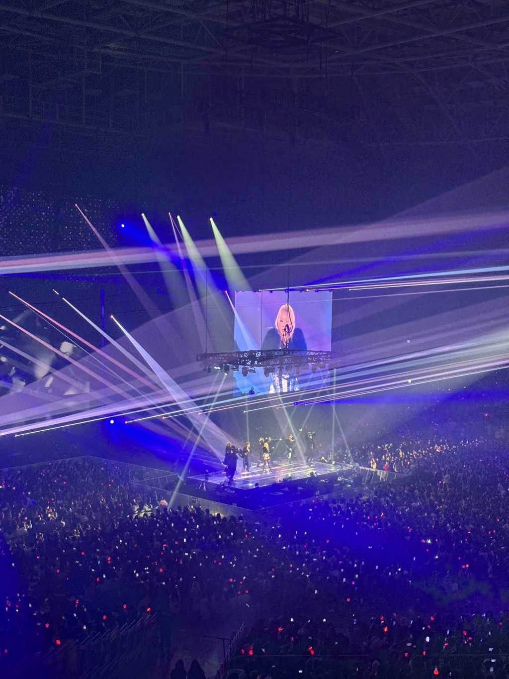 투애니원 콘서트) - 악플달면 쩌리쩌려버려 - ＊여성시대＊ 차분한... 공간 90년대생 만오천명 모인 단체 코인노래방 (feat. 투애니원 콘서트)