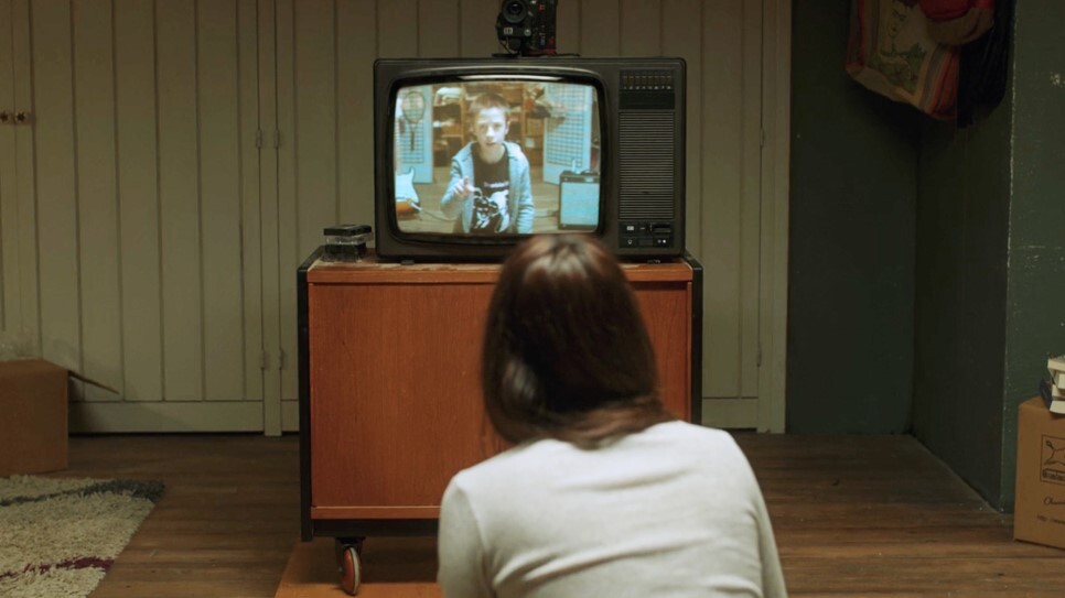 새로 이사온 집에서 25년 전에 죽은 소년과 연결됐는데 다음 날 일어나니 내 딸이 완전히 사라졌다 | 인스티즈