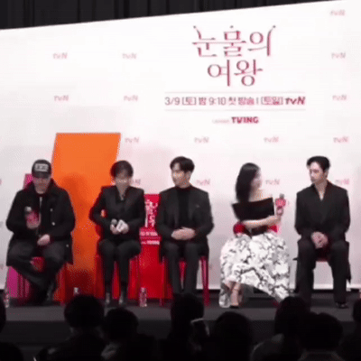 영원히 고통받는 김수현.gif 2024버전 | 인스티즈