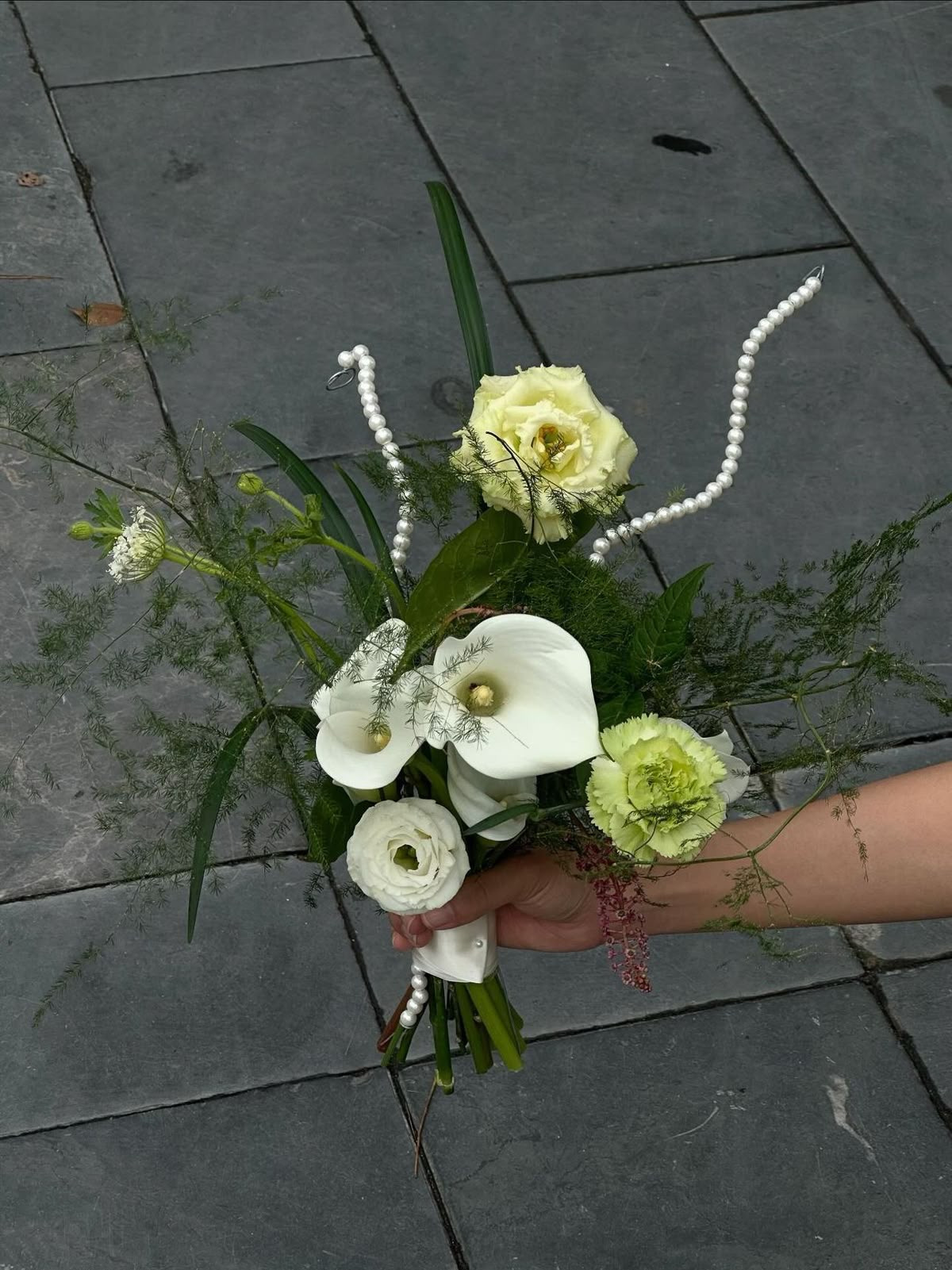 🙋: 싼티 안 나는 걸로 주세요... 주문하신 꽃다발 나왔습니다 💐🪻 | 인스티즈