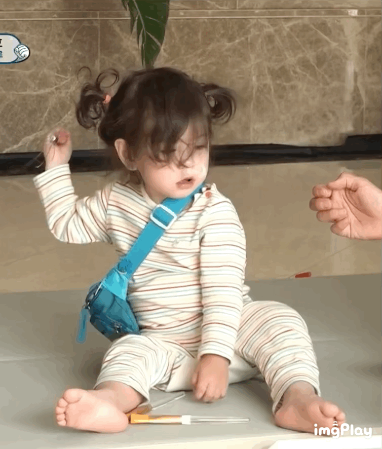 [슈돌] 너무나도 댕댕이랑 비슷한 찐건나블리 막내 진우의 행동들.gif... 공간 [슈돌] 너무나도 댕댕이랑 비슷한 찐건나블리 막내 진우의 행동들.gif