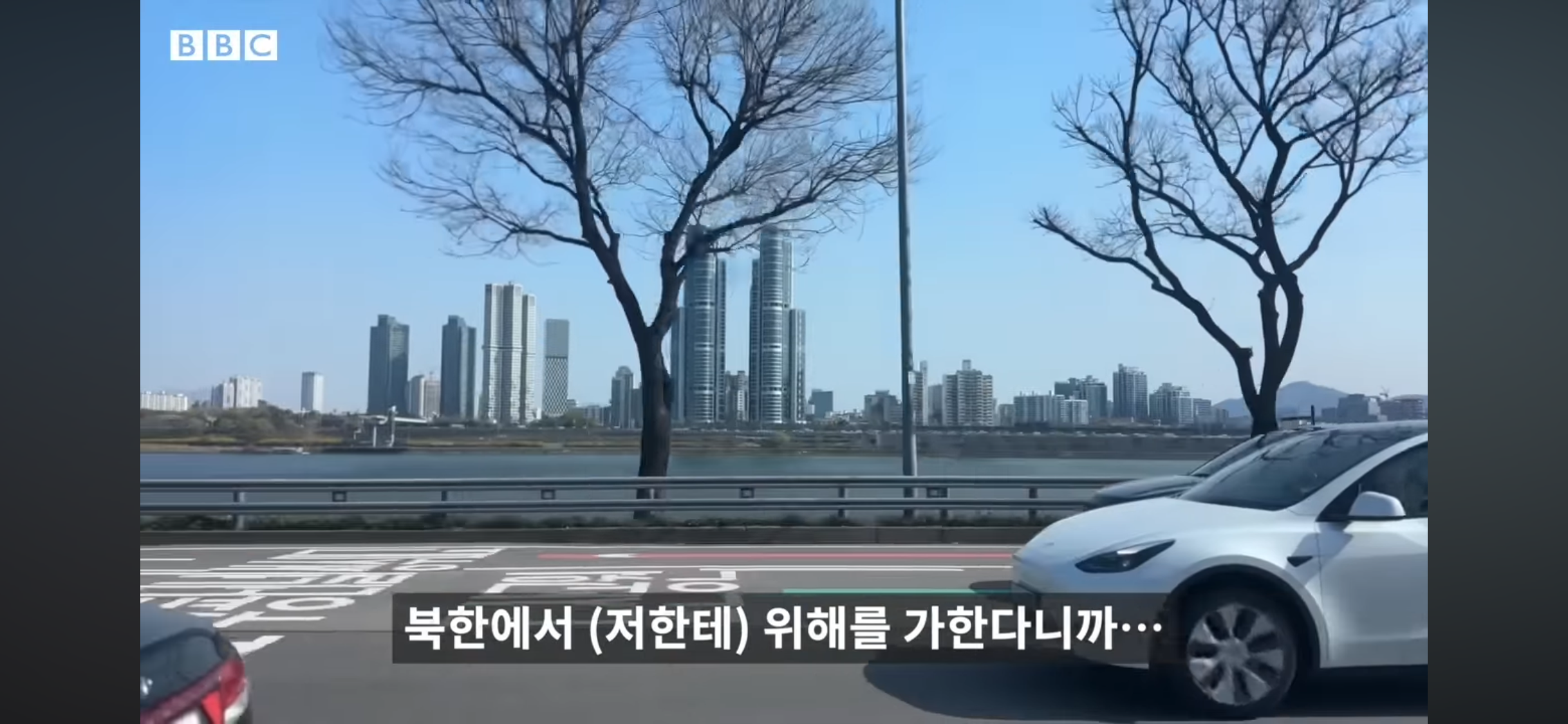 쌀이 든 페트병을 북한으로 보내는 사람들 | 인스티즈