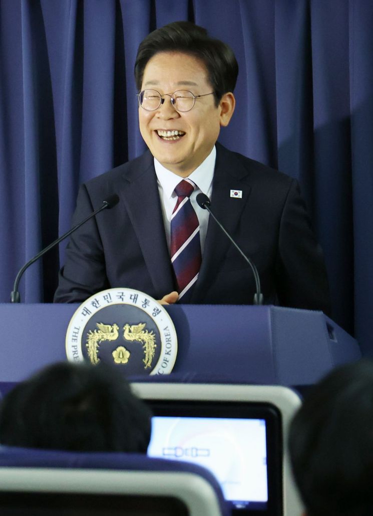 이재명 대통령 기내 기자간담회 내용 공유 | 인스티즈