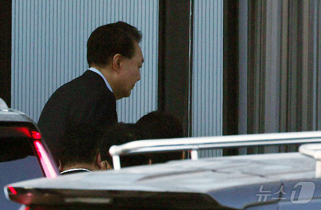 우리는 모두 역사 속에 살고 있다 | 인스티즈