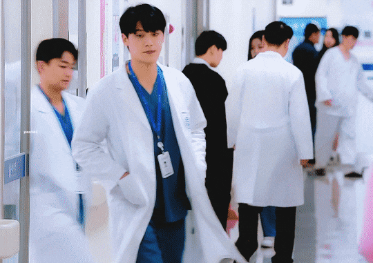 제복 입은 배우들이 일반인이라면 유명해진다 vs 그정도는 아니다 | 인스티즈