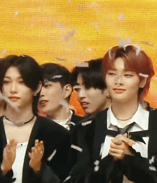 어제 조수미랑 합동무대하던 남돌들 표정..gif | 인스티즈