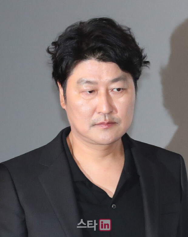 탤런트 강동원, 오토바이 무.면.허 운전(도로교통법 위반) | 인스티즈